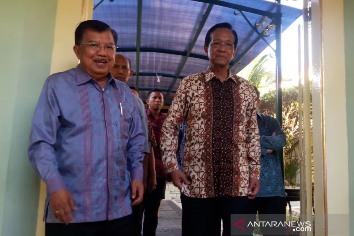 Jusuf Kalla bersilaturahim dengan Sri Sultan HB X di Kepatihan Yogyakarta