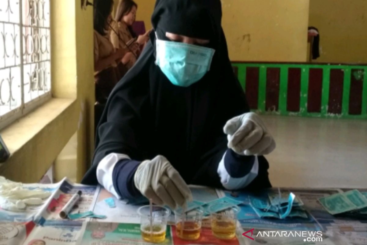 BNN Sultra lakukan tes urine 31 siswa SMA Oikumene Kendari