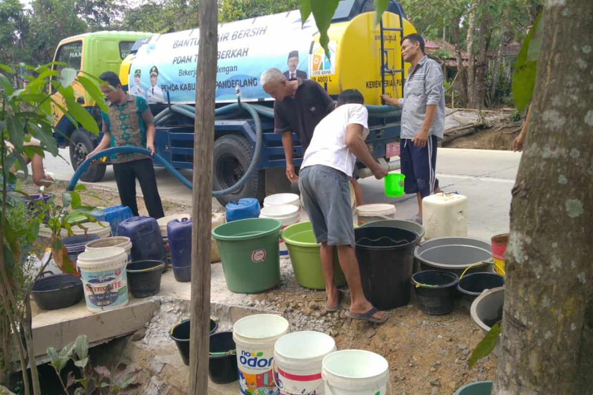 PDAM Pandeglang Pasok Air Bersih ke Wilayah Kekeringan