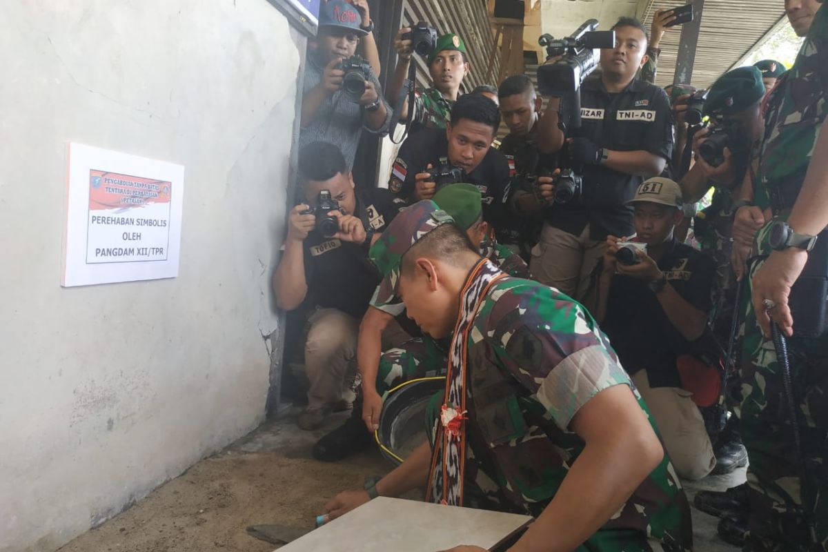 TNI di perbatasan sudah dibekali teknik mengajar di sekolah