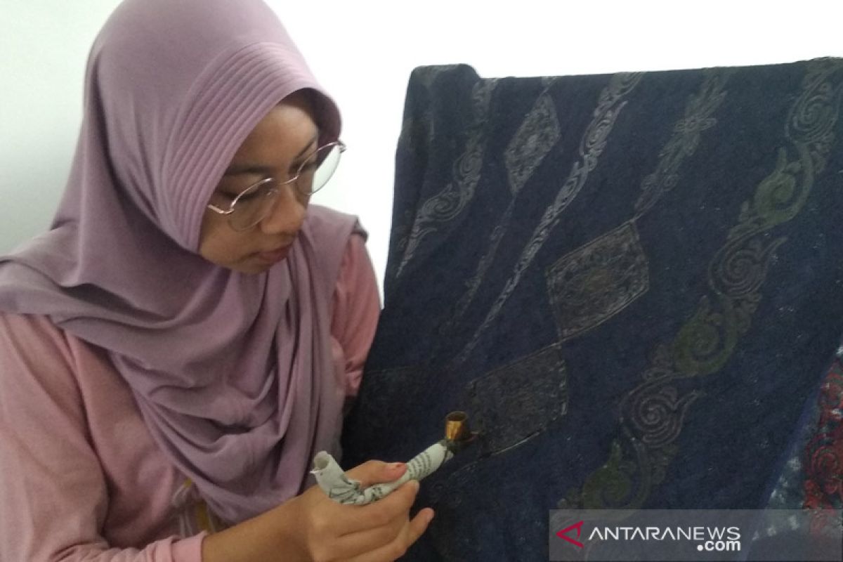Pengrajin batik di Aceh manfaatkan media sosial untuk promosi