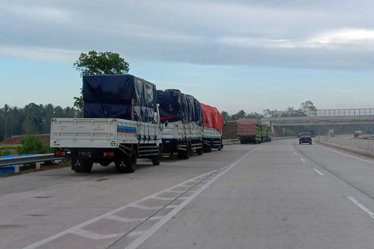 Terpeka toll road to facilitate smooth goods' distribution in Sumatra
