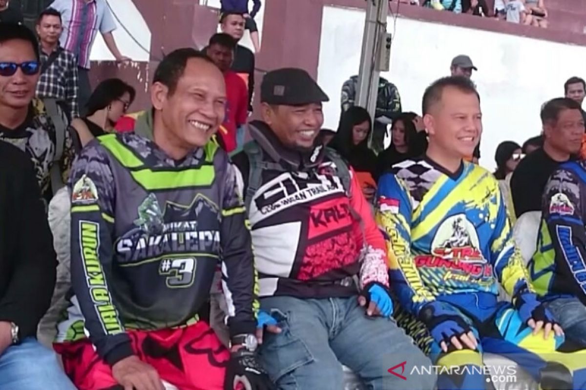 Ratusan rider bersaing dalam Trail Adventure Nukat Sakalepah