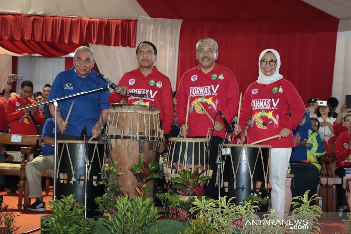 Buka FORNAS V, Zainudin Harap Kegiatan Inisiasi Masyarakat Berolahraga