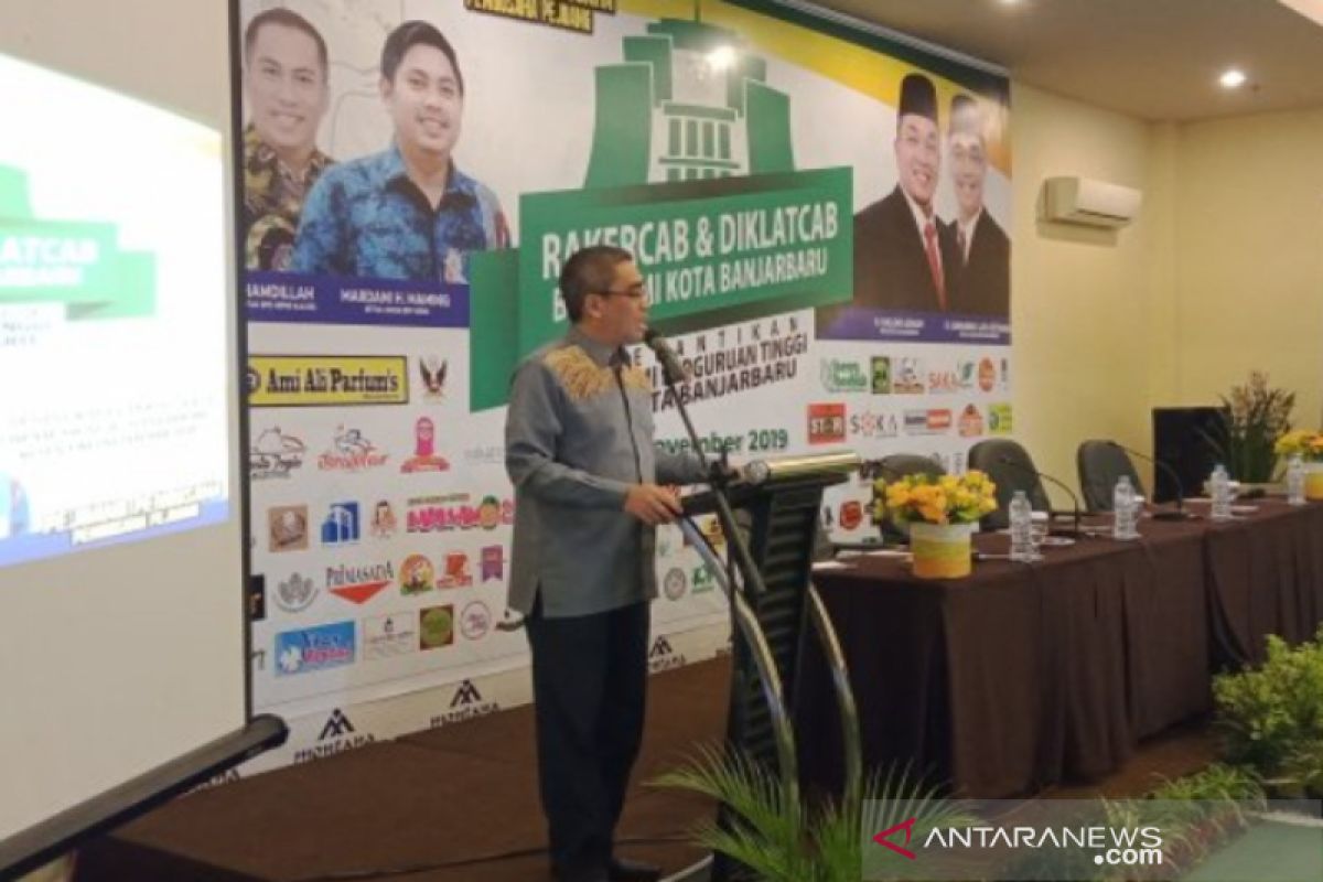 Wawali Banjarbaru sarankan pengurus HIPMI jadikan bisnis sebagai ladang amal