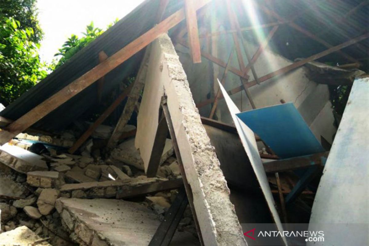 Pulau Ambon kembali diguncang empat gempa susulan, 1 rumah roboh