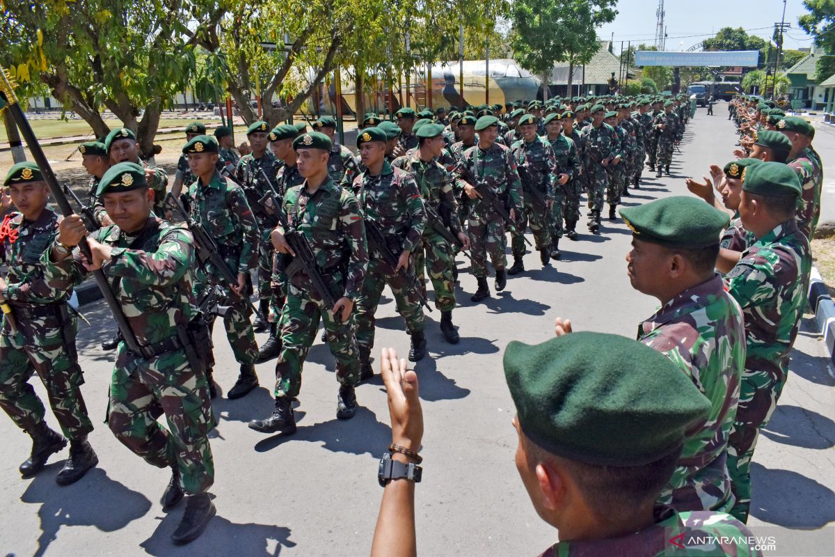 TNI gelar peringatan Hari Anak Sedunia dengan anak-anak di perbatasan