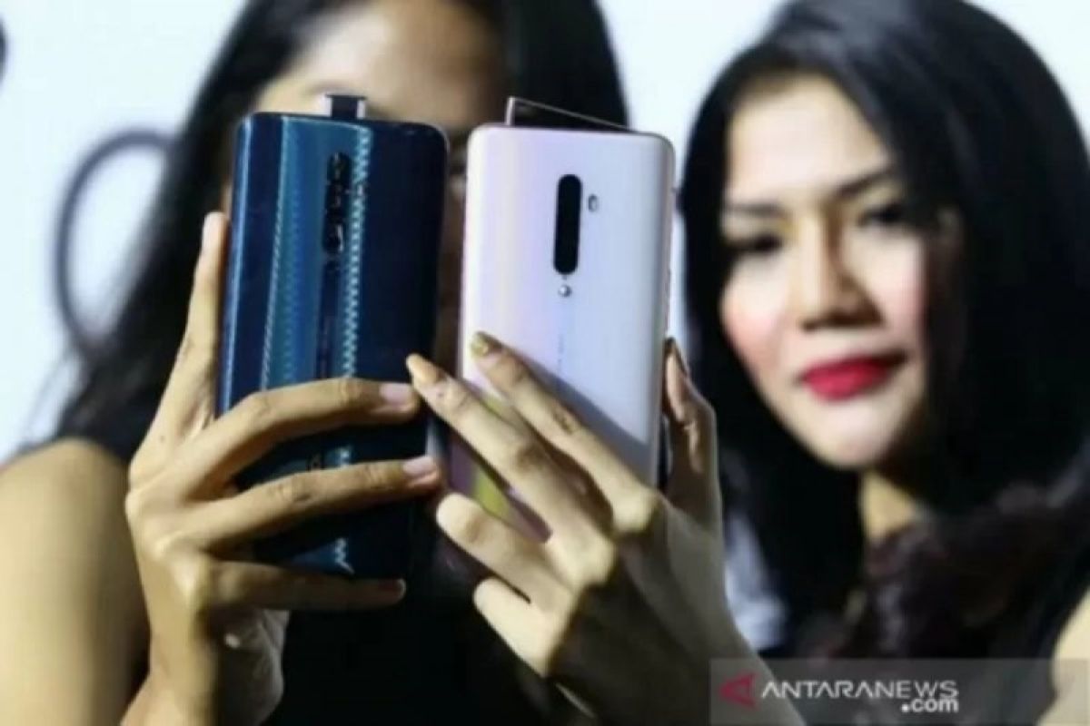 OPPO di segmen menengah di Indonesia ungguli Samsung