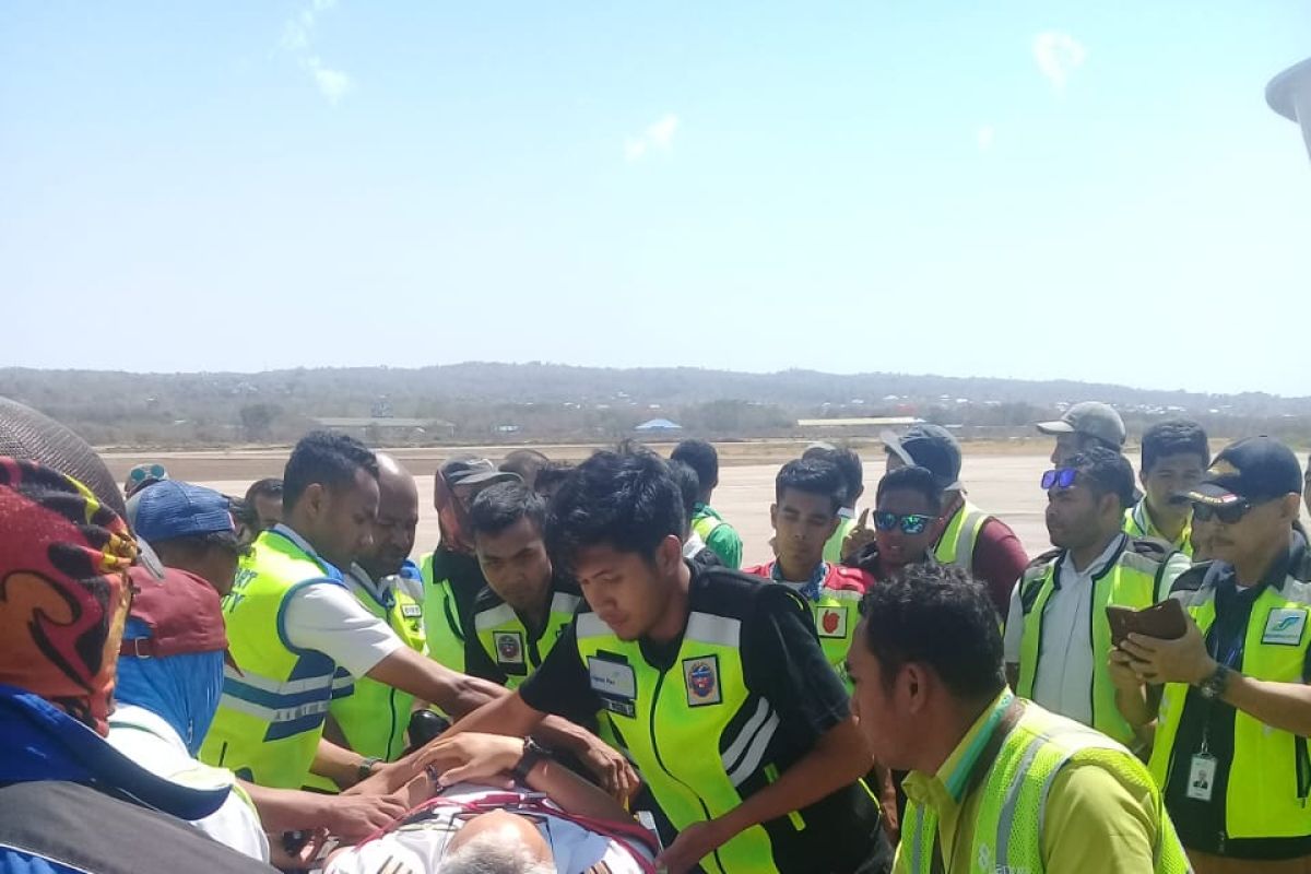 Pilot pingsan, pesawat Batik Air mendarat darurat di Bandara El Tari Kupang