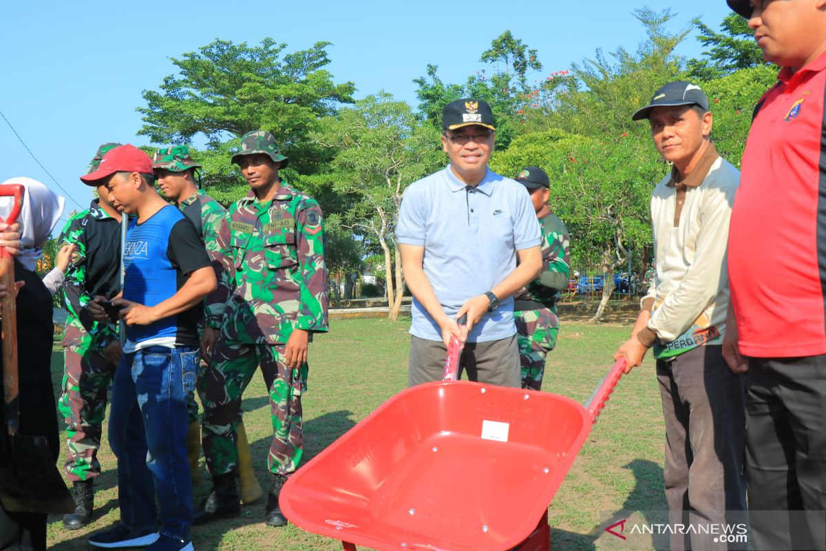 Wawali bersih-bersih Sungai Kemuning