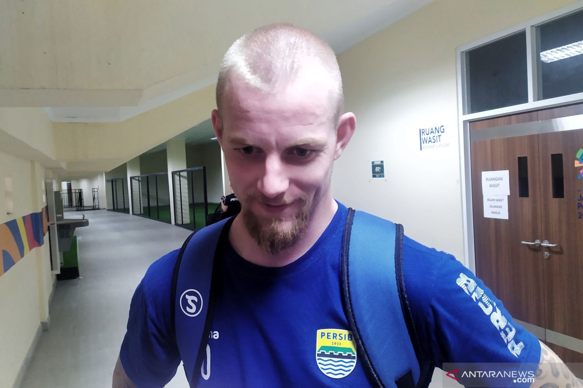 Kevin  van Kippersluis berharap masih dapat perkuat Persib