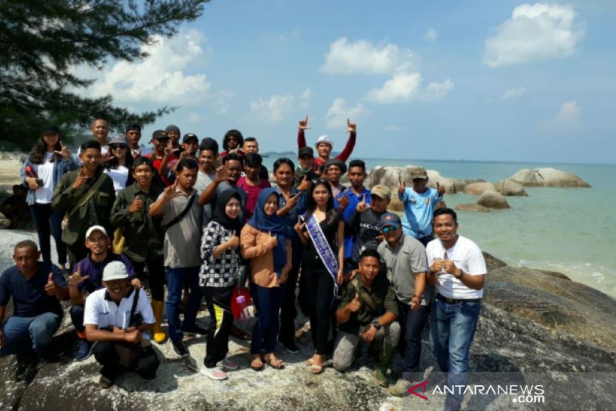 Putri Pariwisata Babel dorong komunitas kelola Pantai Penganak