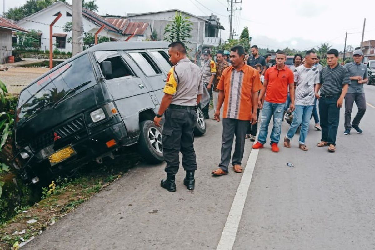 Seorang anak meninggal dunia tertabrak L300 di Bener Meriah