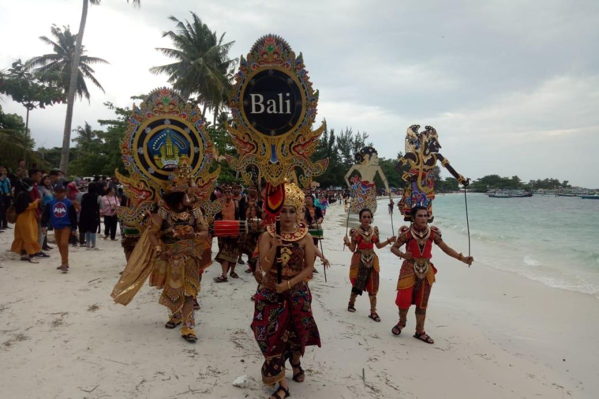 Di Belitung, seniman Bali disambut antusias pengunjung 