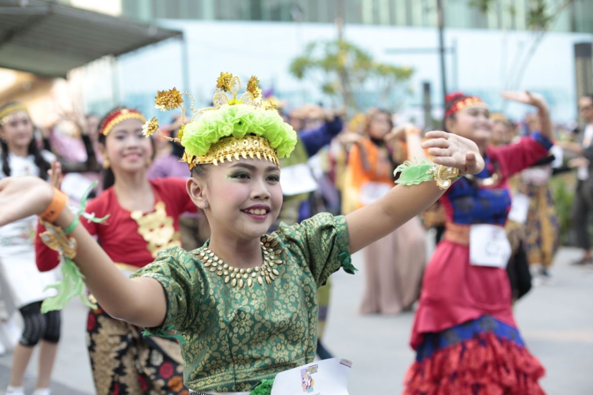 7.000 peserta meriahkan Indonesia Menari 2019