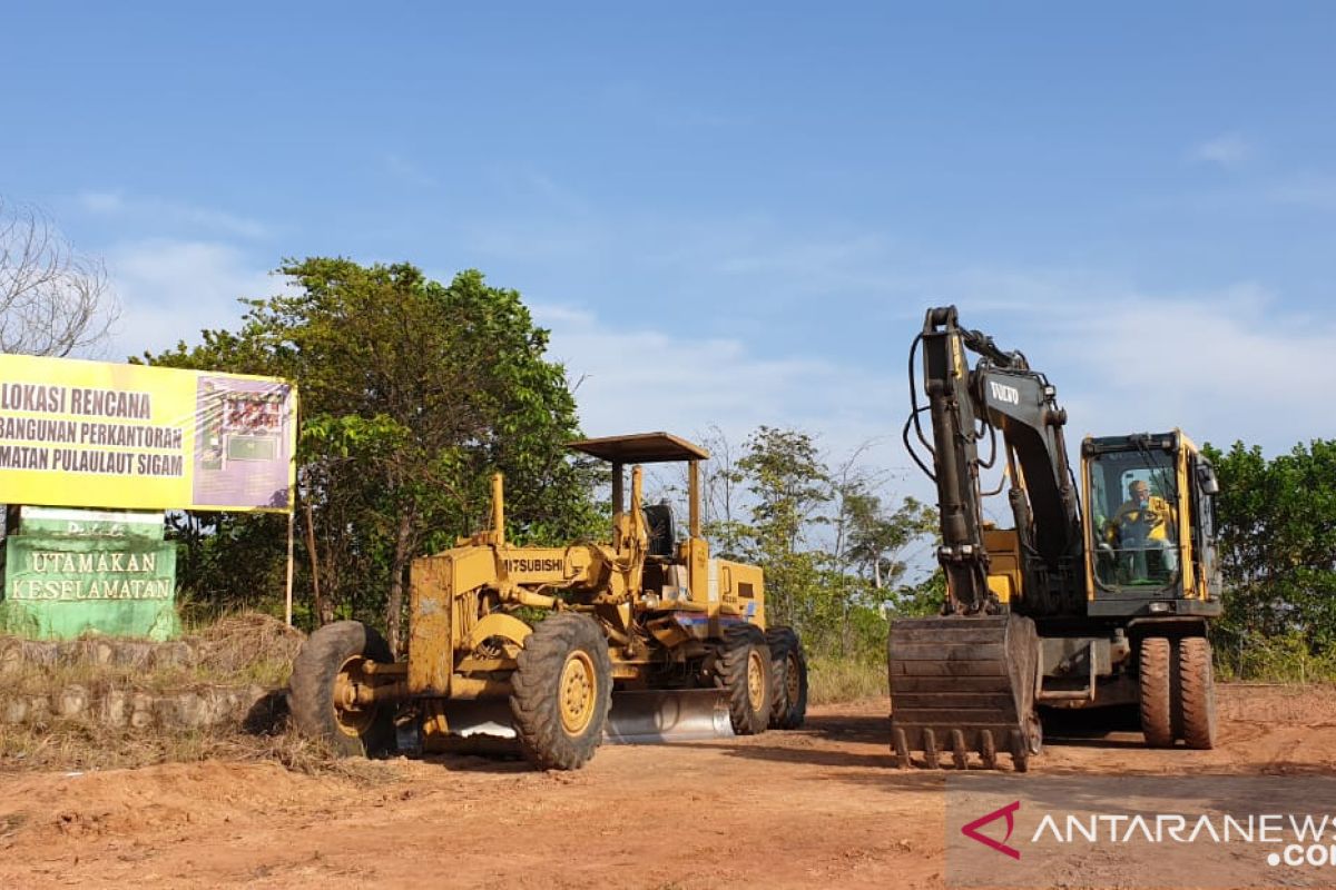 Pembangunan perkantoran kecamatan Pulau Laut Sigam dimulai