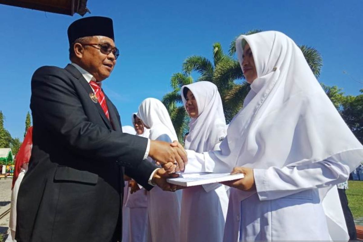 Pemkab Aceh Barat hadiahkan ibadah umrah kepada dokter teladan