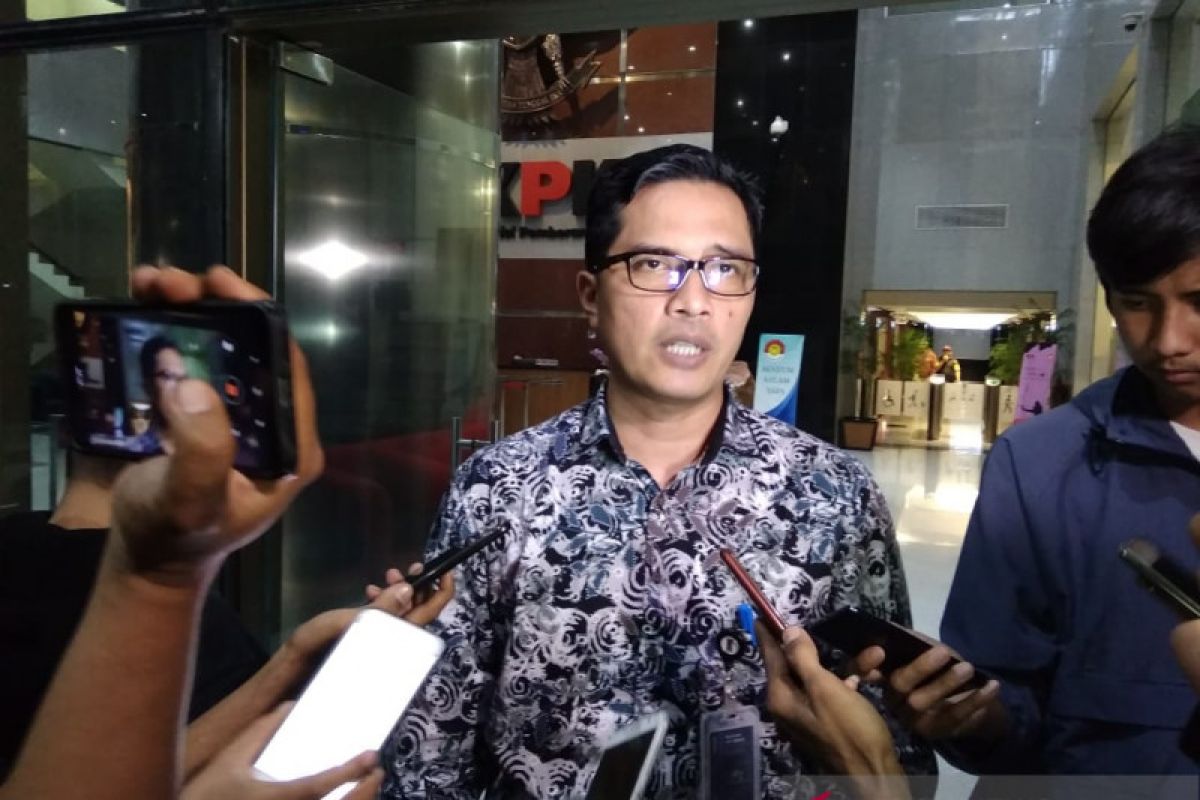 KPK panggil 14 saksi kasus suap proyek Pemkot Medan