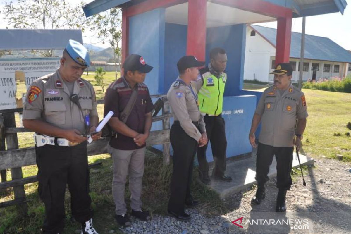 Polres Jayawijaya Papua tempatkan personel di setiap sekolah