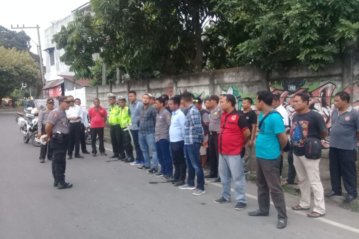 Polres Binjai razia terkait dugaan teroris melintas bawa senjata tajam