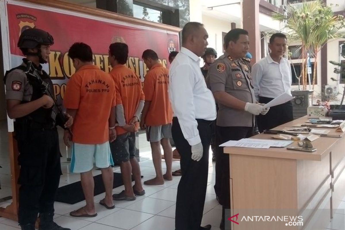 Kepolisian Penajam ringkus empat anggota jaringan pengedar narkoba