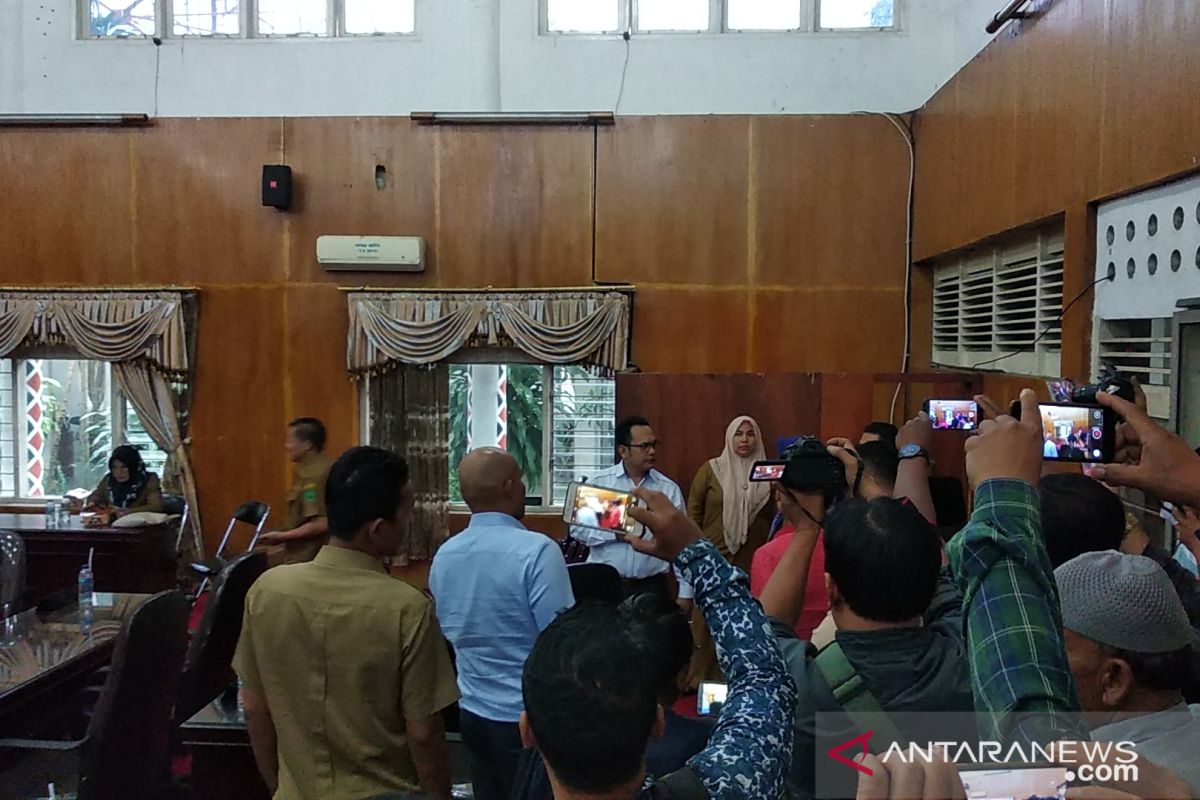 Pemuda Padangsidimpuan kecam lambatnya pembentukan AKD