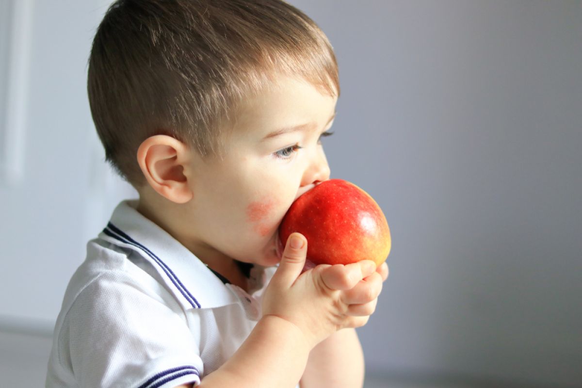 Penelitian menunjukkan bahwa kekurangan vitamin D meningkatkan risiko anak terkena eksim