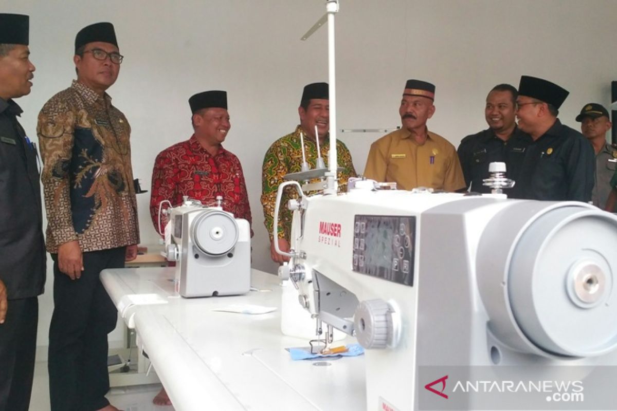 BLK di pesantren, ciptakan santri terampil