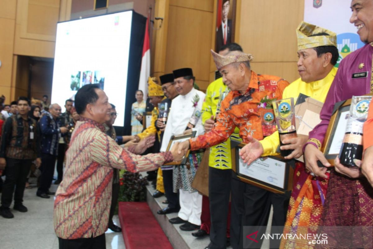 Pemkab Ogan Komering Ulu  terima penghargaan kota sehat