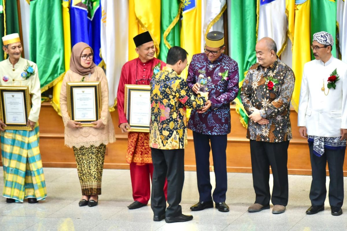 Sulsel terima penghargaan Provinsi Sehat Kemenkes dan Kemendagri