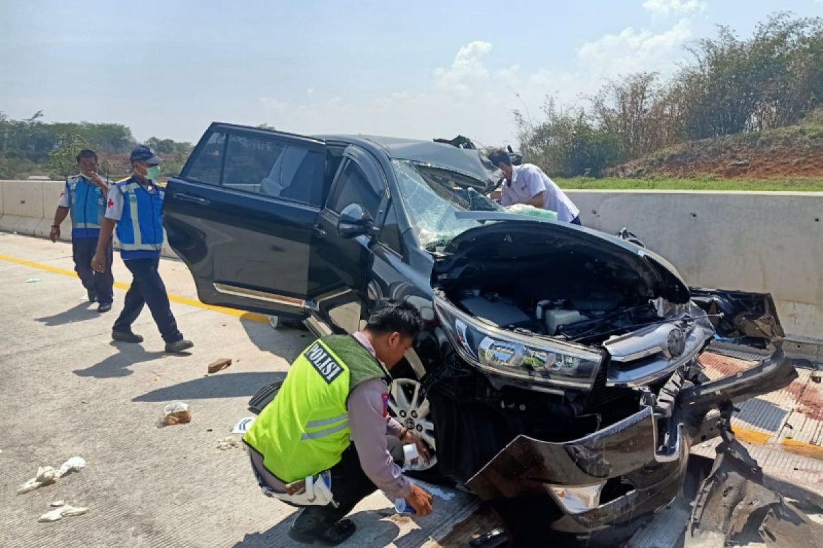 Tiga orang tewas dalam kecelakaan di Tol Batang-Semarang