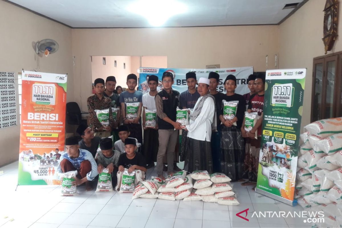 ACT salurkan 55 ton beras bagi pesantren prasejahtera