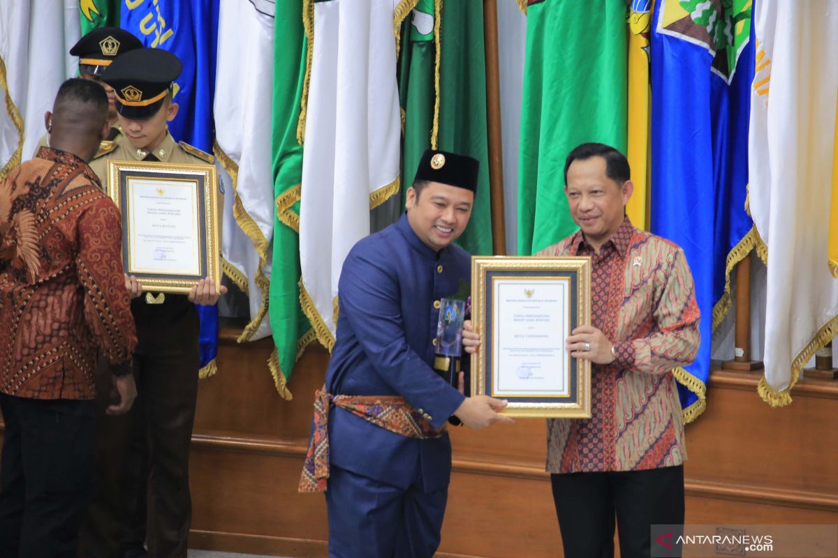 Ketiga kalinya, Kota Tangerang raih penghargaan Swasti Saba Wistara