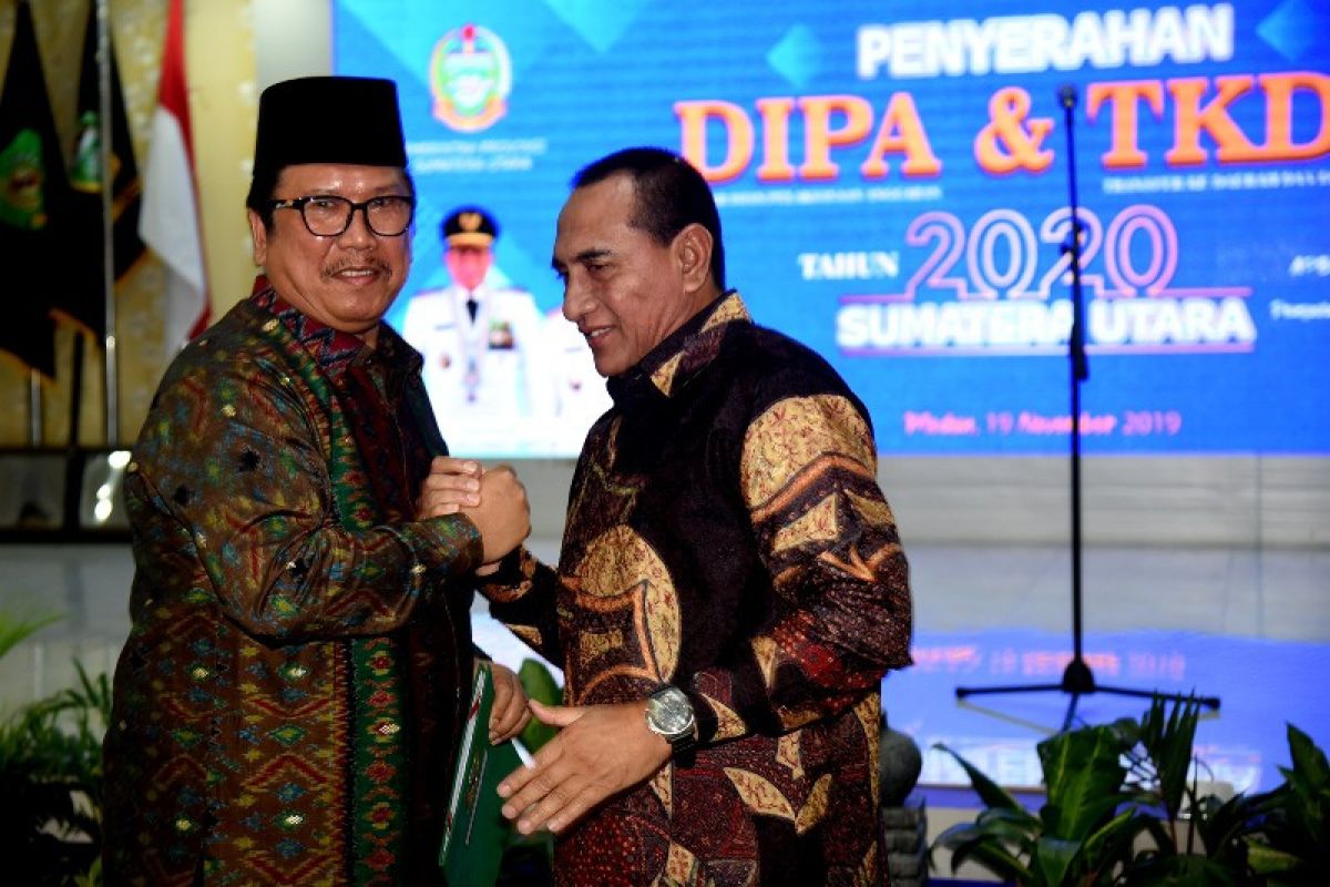 Gubernur Sumatera Utara minta tender proyek pembangunan fisik dipercepat