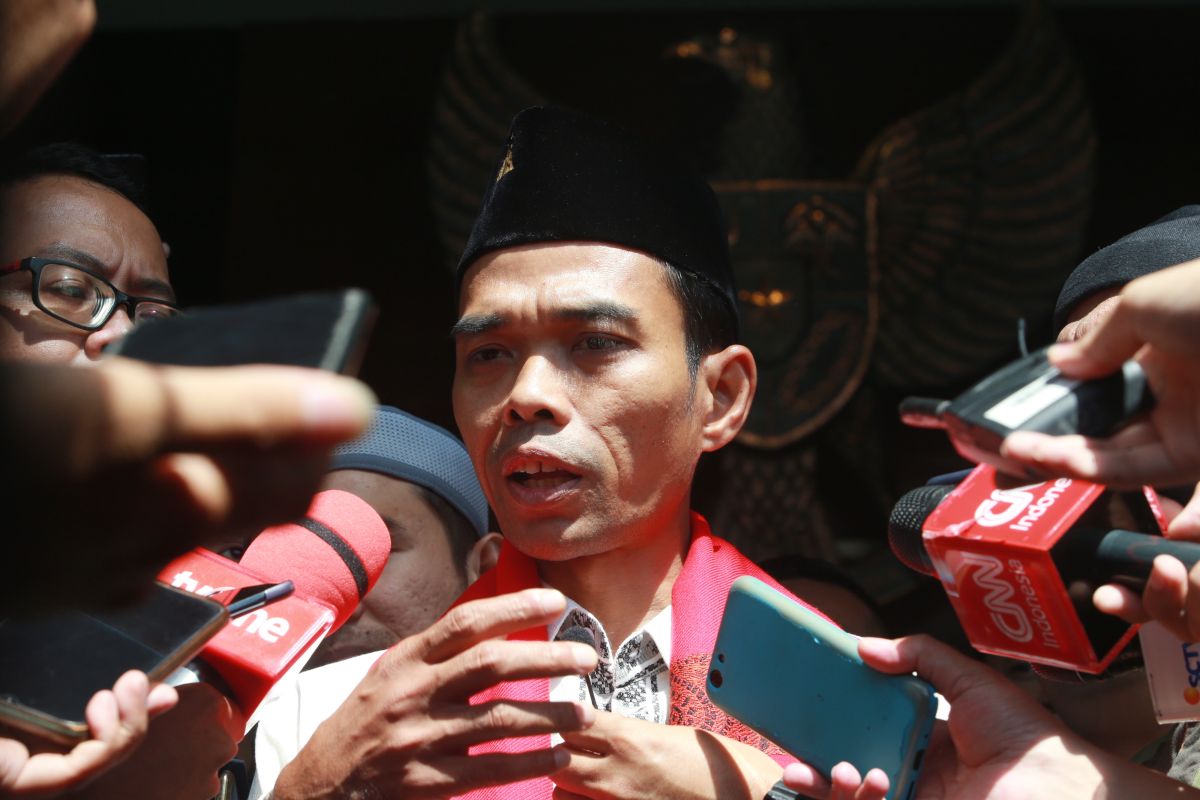 Ustadz Abdul Somad ceraikan istrinya