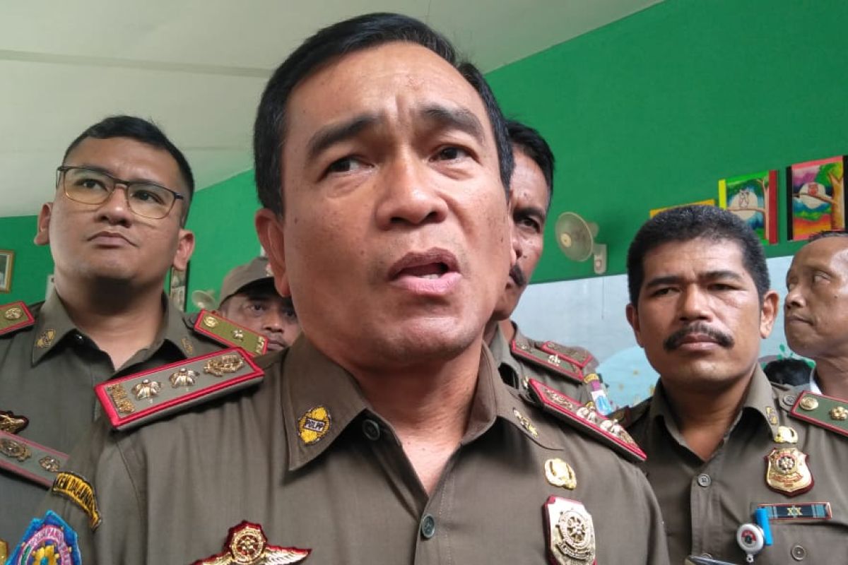 Satpol PP Jakarta Barat gencarkan razia kerumunan jelang PSBB