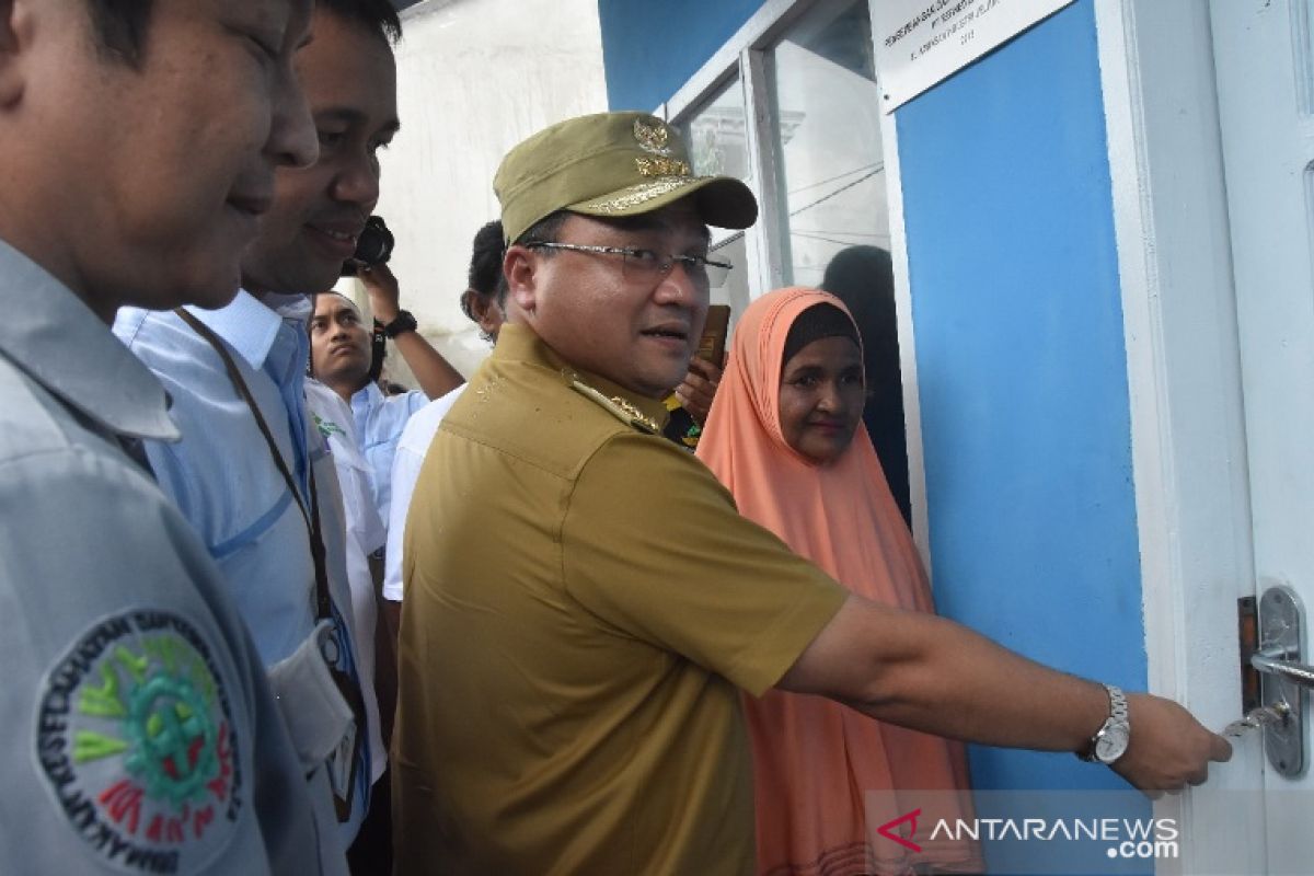 Gubernur Kepulauan Babel berikan penghargaan ke BUMN bedah rumah warga