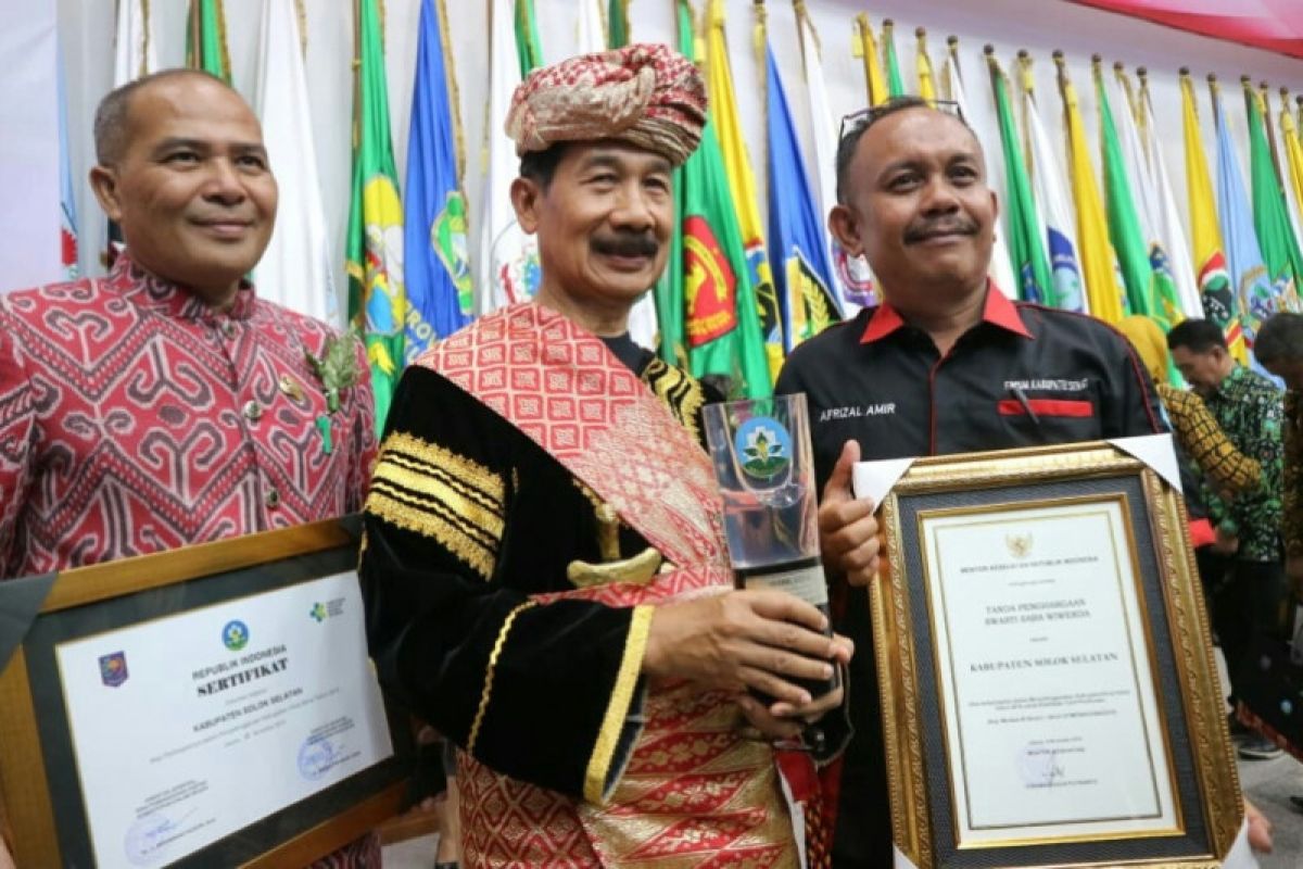 Solok Selatan raih penghargaan Swasti Saba Wiwerda