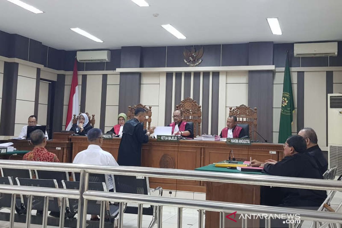Mantan Dirut RSUD Kraton Kabupaten Pekalongan dituntut 6 tahun penjara