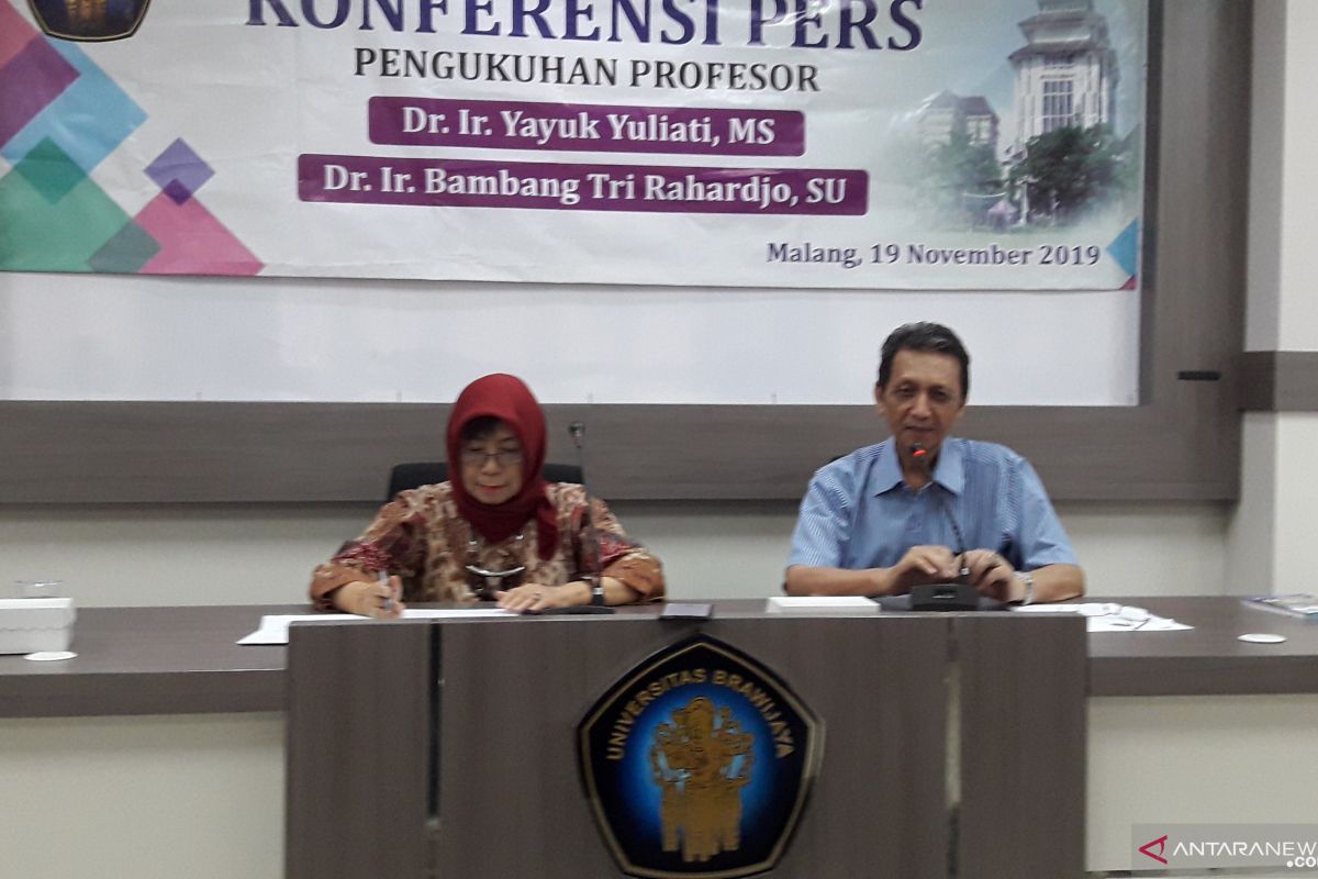 Universitas Brawijaya kukuhkan dua profesor pertanian