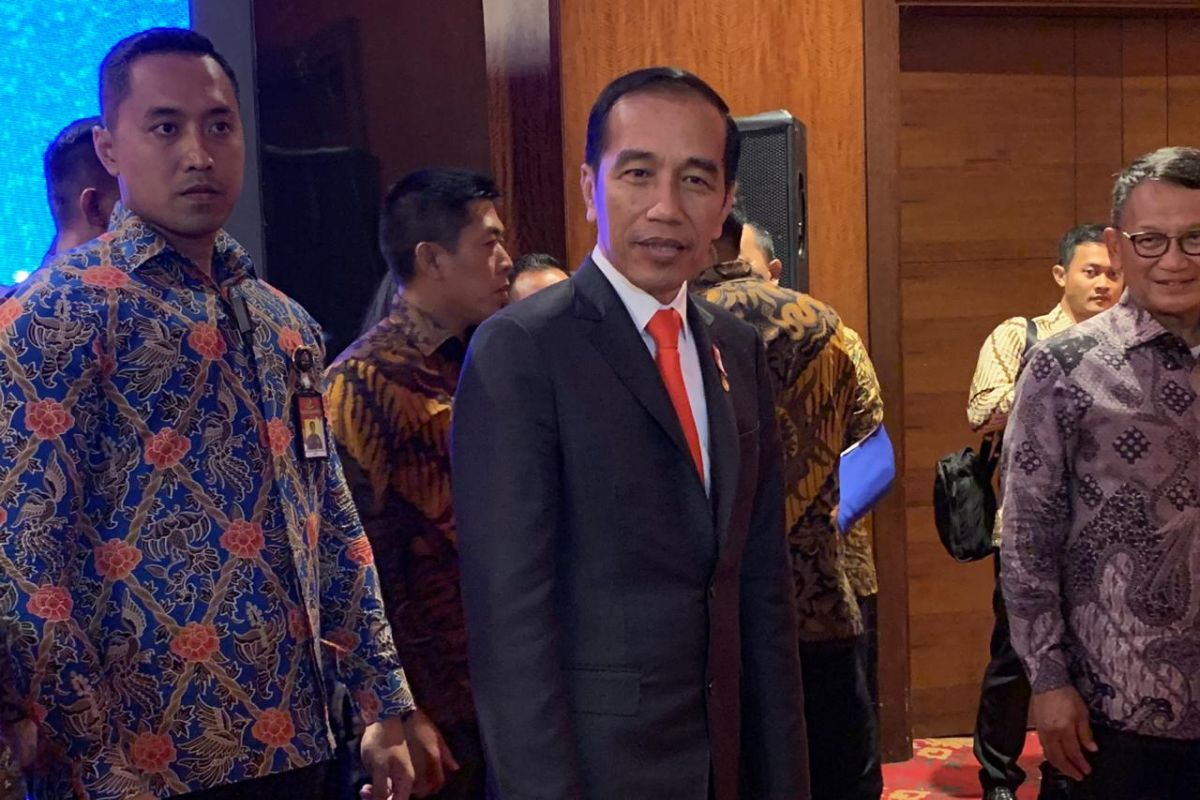 Presiden Jokowi yakin defisit neraca dagang bisa diselesaikan tiga tahun