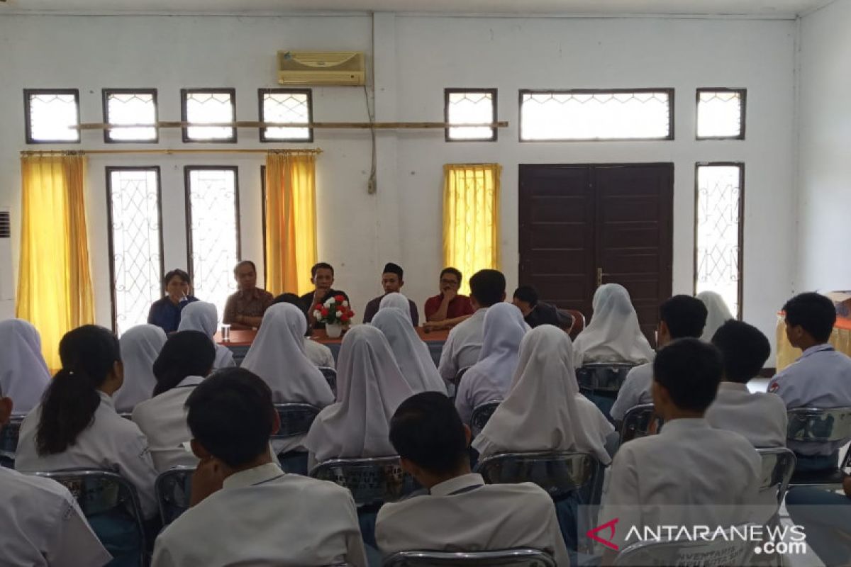 KPU Singkawang sosialisasikan pendidikan pemilih kepada guru