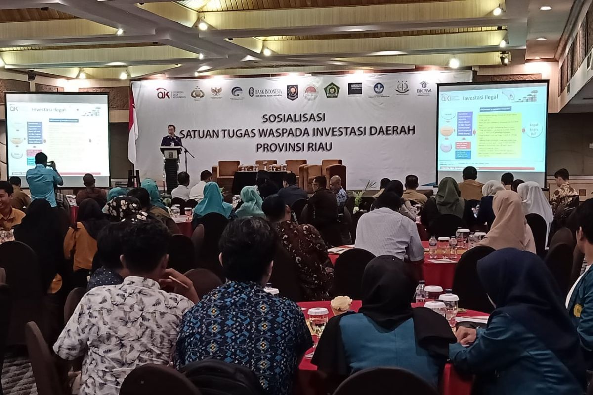 132.072 warga Riau suka hutang secara online