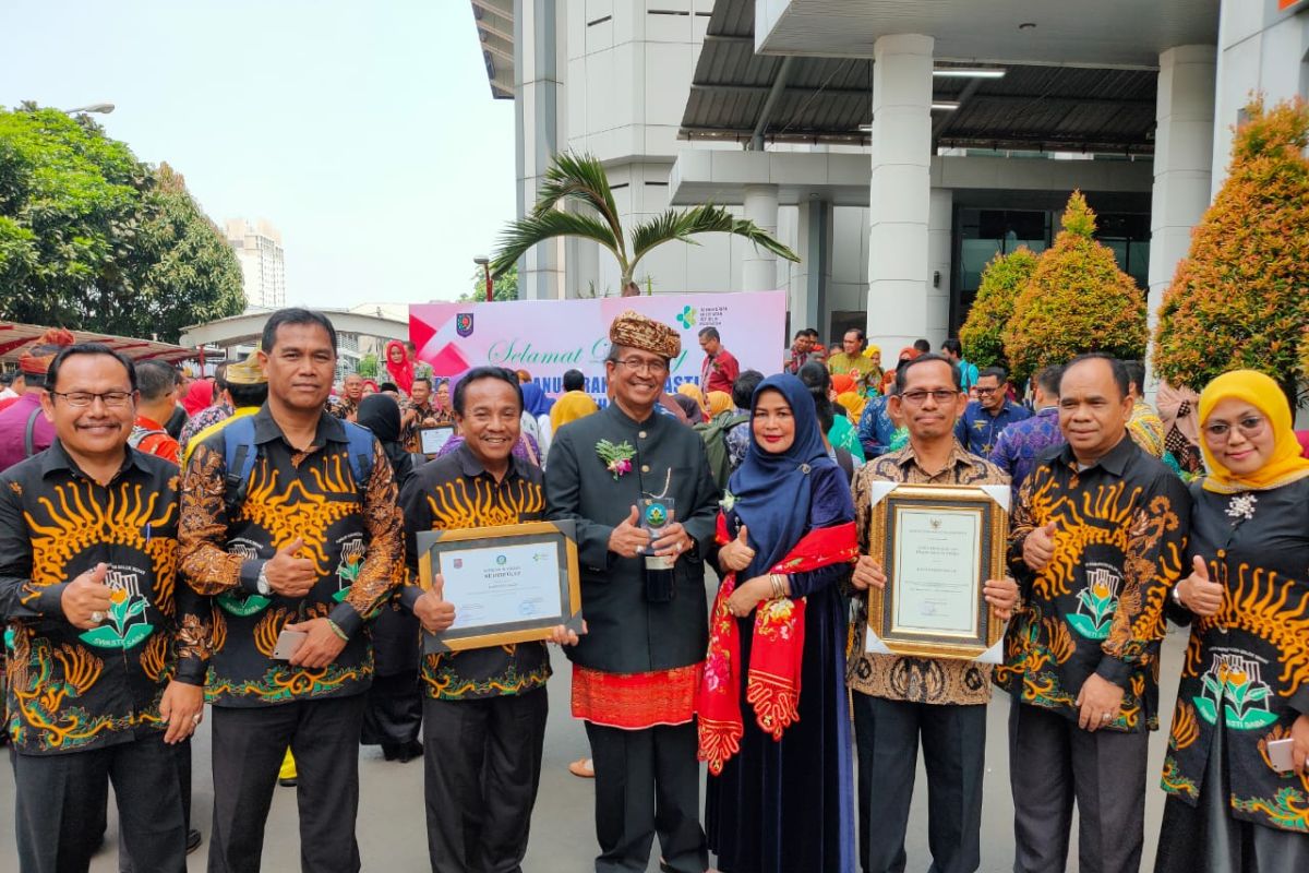 Pemkab Solok terima penghargaan Swasti Saba Wiwerda dari Kementerian Kesehatan