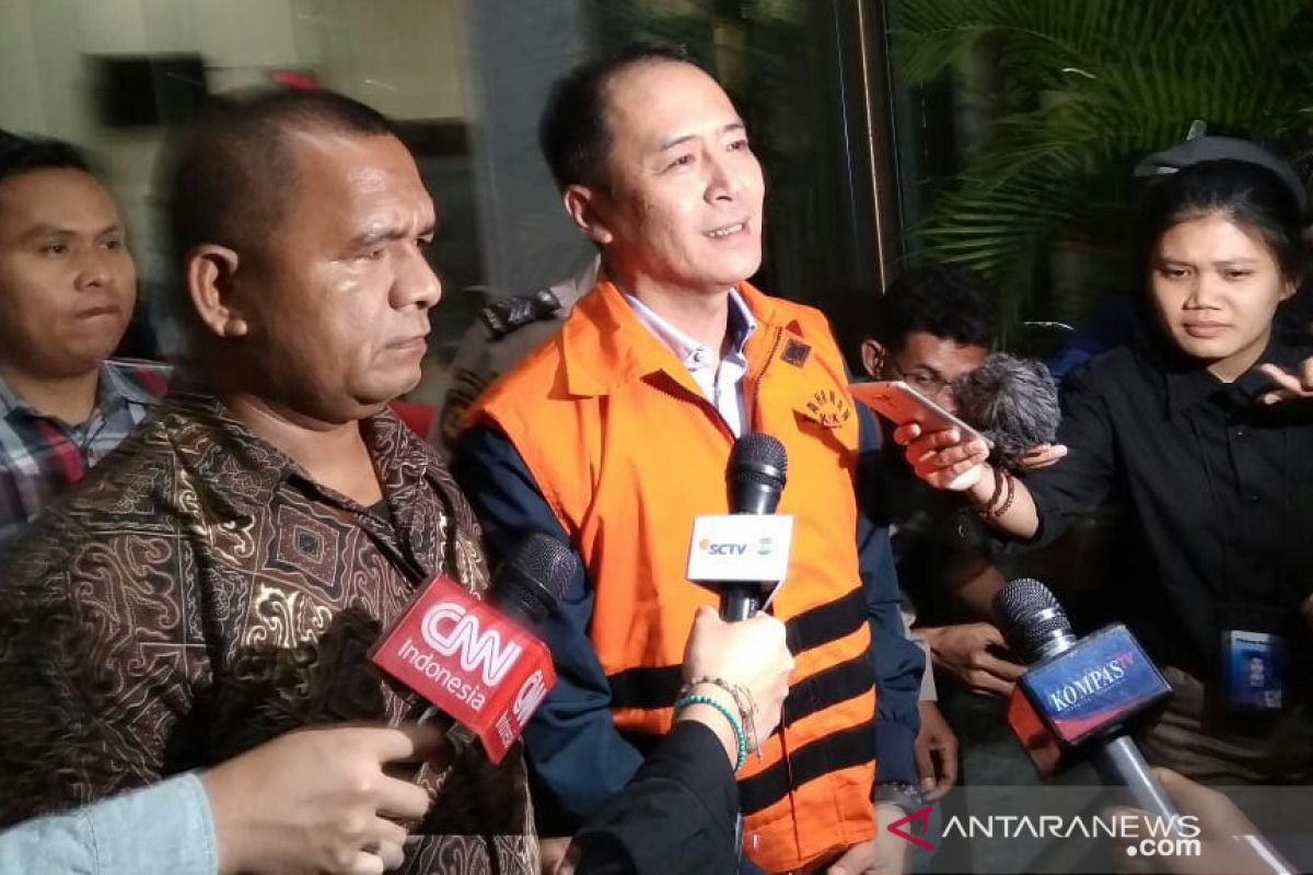 KPK tahan  mantan Presdir  Lippo Cikarang Bartholomeus Toto