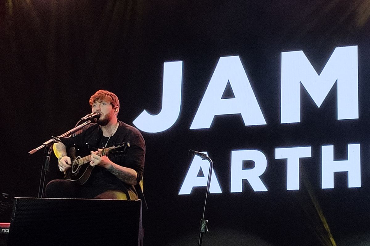 James Arthur akustikan saat buka YouTube Music Jakarta