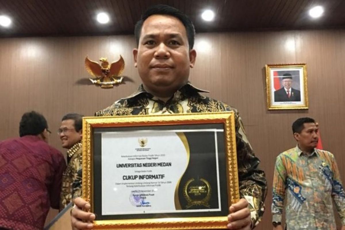 Rektor Unimed bersyukur menerima penghargaan anugerah dari KIP