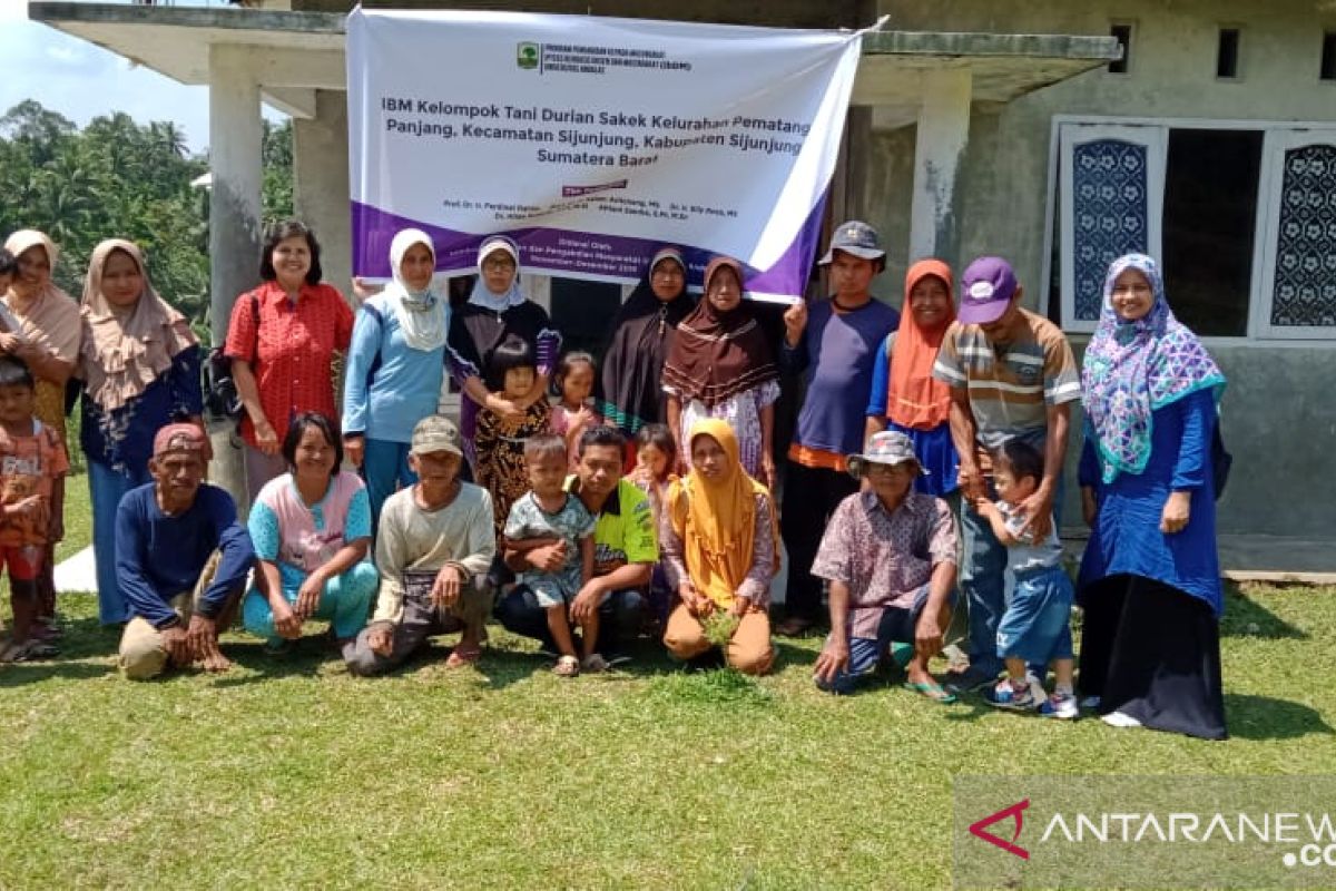 Tim Pengabdian Masyarakat Peternakan Laksanakan Penyuluhan Ternak Kerbau di Sijunjung