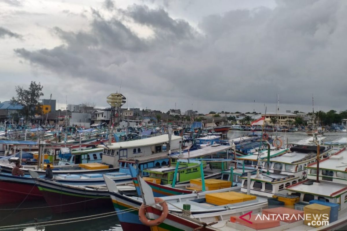 Nelayan di Kabupaten Belitung kesulitan mendapatkan BBM jenis solar