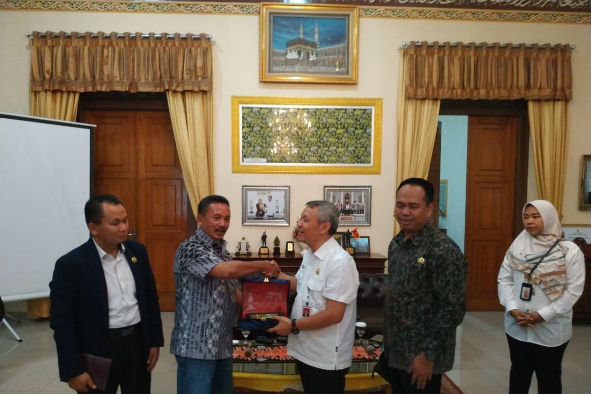 Tim reses DPRD Banten diterima Asda III Pemkab Pandeglang
